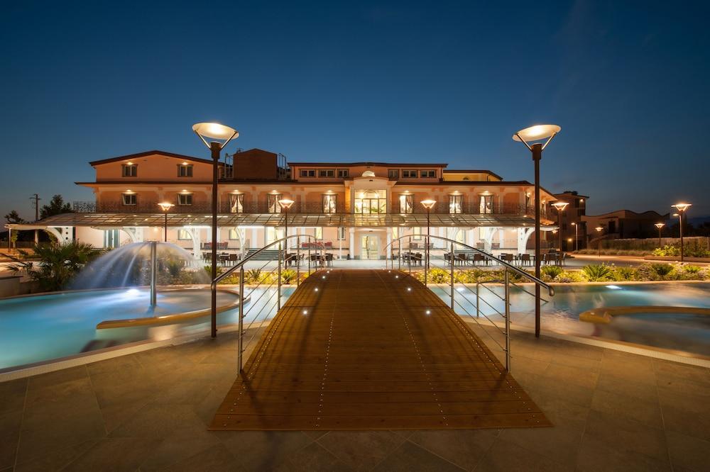 L' Araba Fenice Hotel & Resort Altavilla Silentina Esterno foto