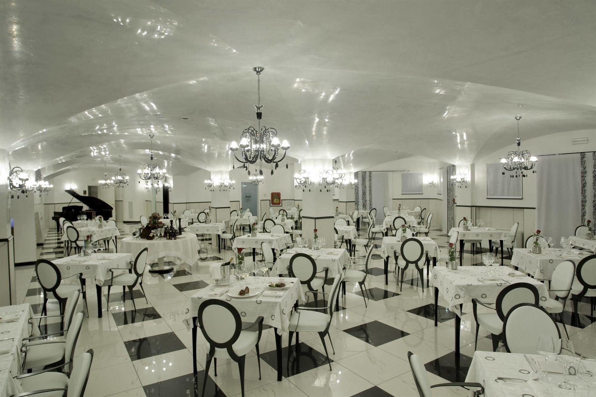 L' Araba Fenice Hotel & Resort Altavilla Silentina Esterno foto
